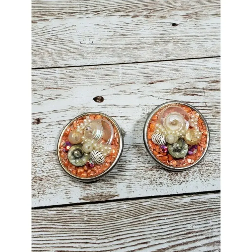 Vintage Clip On Earrings 1